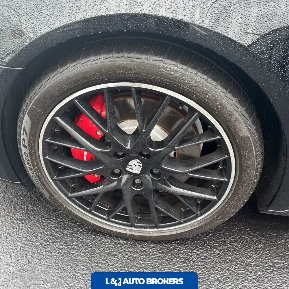 2019 Porsche Panamera GTS