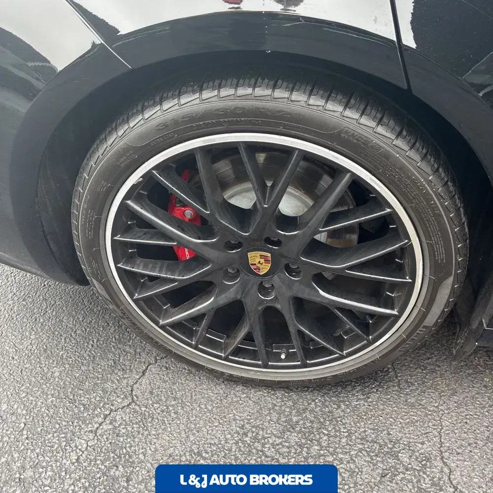 2019 Porsche Panamera GTS
