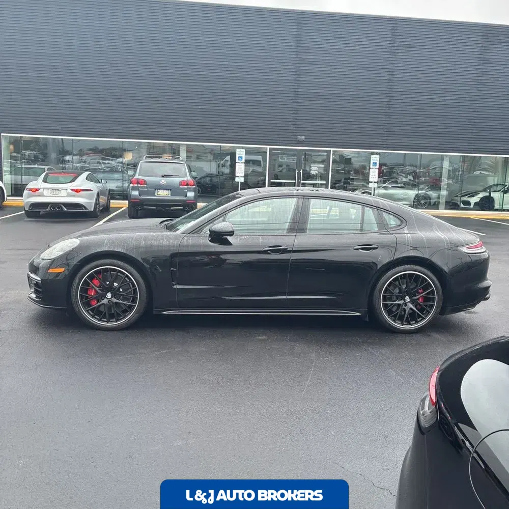 2019 Porsche Panamera GTS
