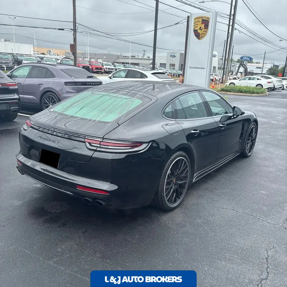 2019 Porsche Panamera GTS