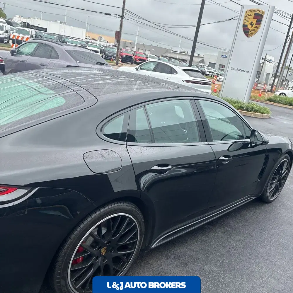 2019 Porsche Panamera GTS