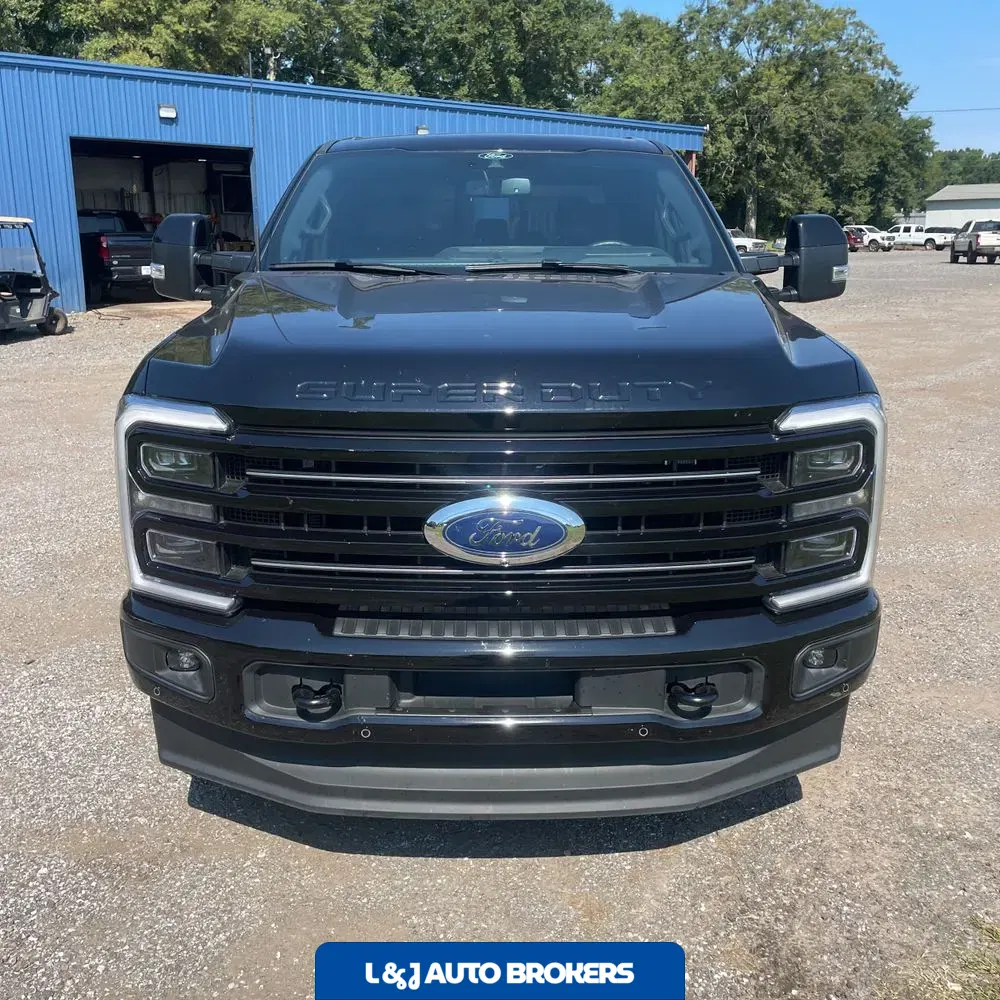 2025 Ford F-250 Super Duty Platinum