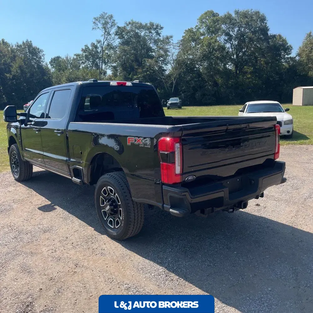 2025 Ford F-250 Super Duty Platinum