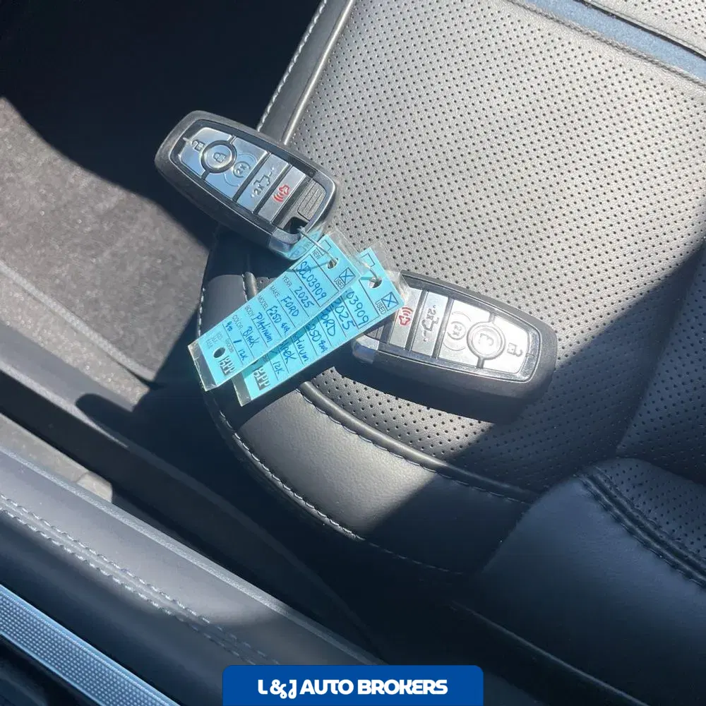 2025 Ford F-250 Super Duty Platinum