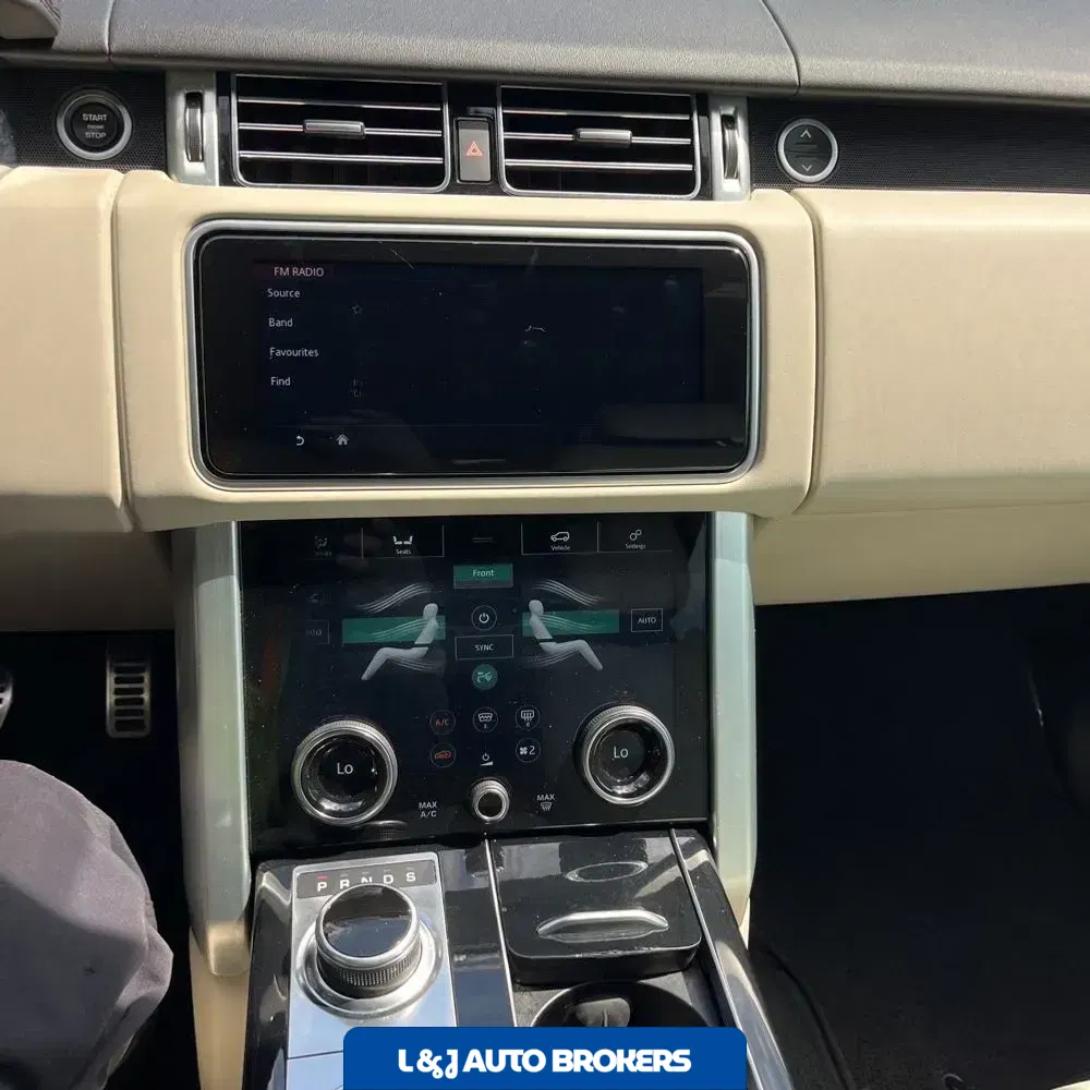 2022 Land Rover Range Rover P525 HSE Westminster Edition