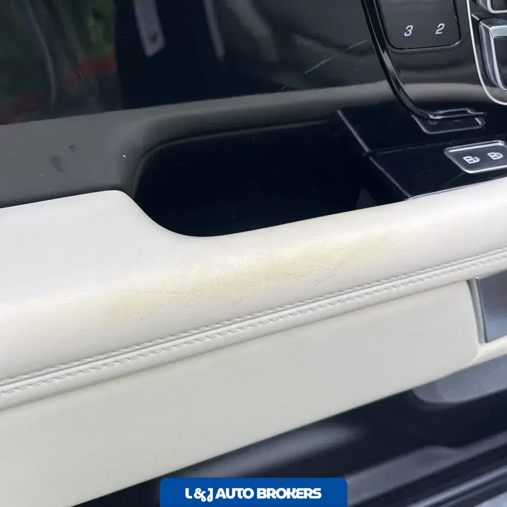 2022 Land Rover Range Rover P525 HSE Westminster Edition