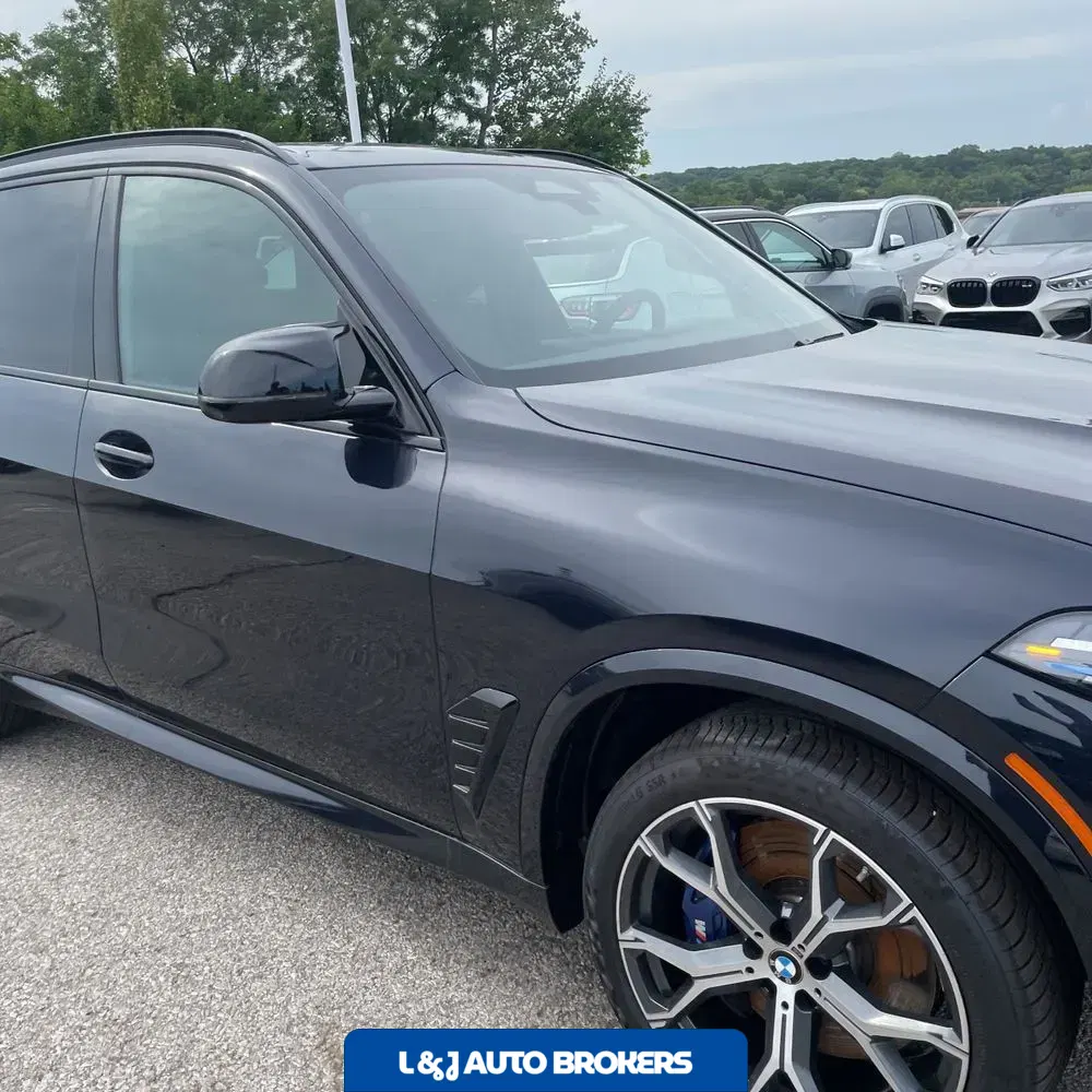 2026 BMW X5 M60i