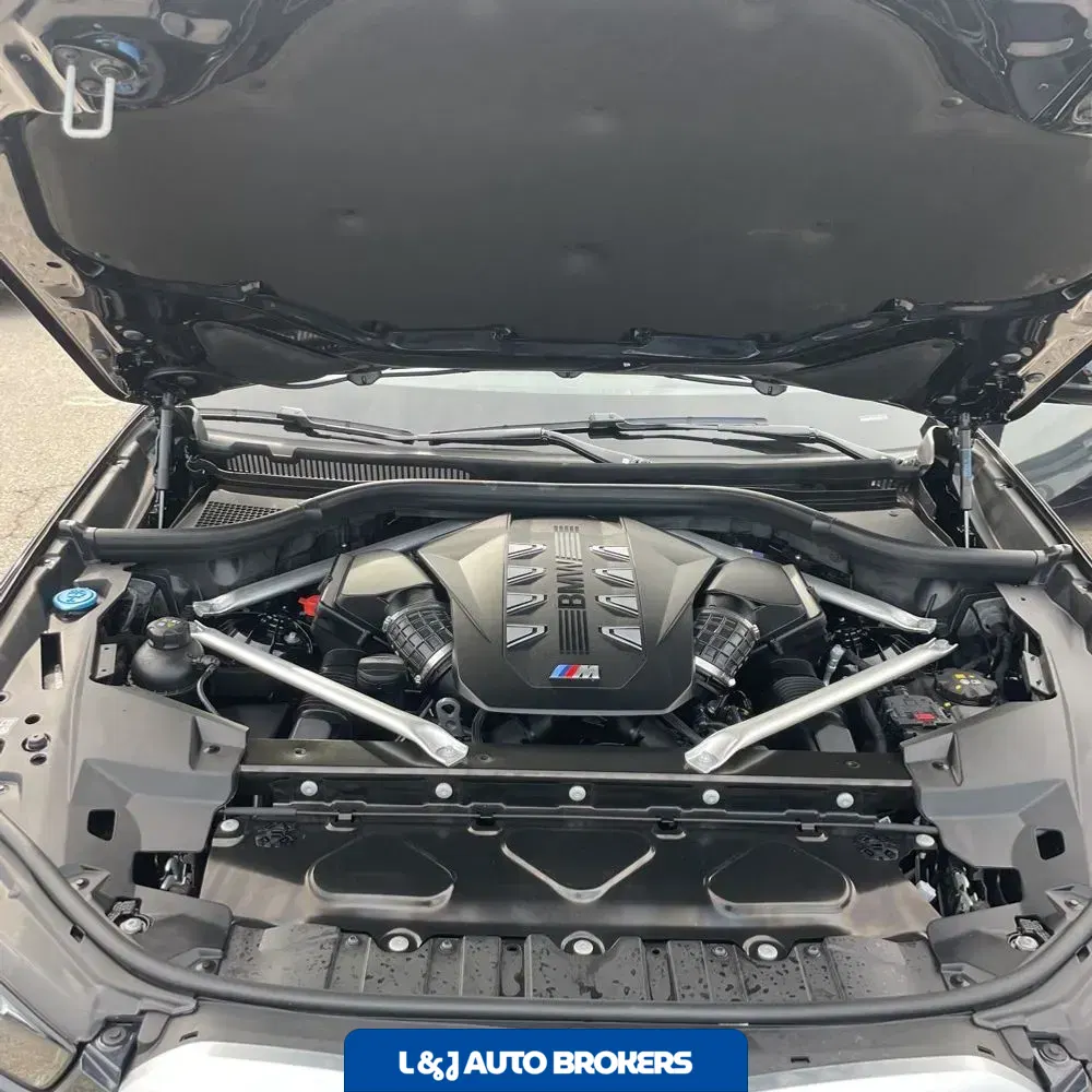 2026 BMW X5 M60i