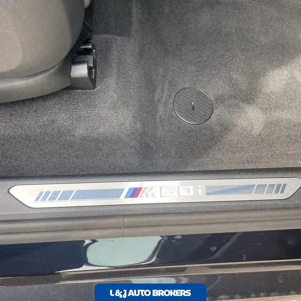 2026 BMW X5 M60i