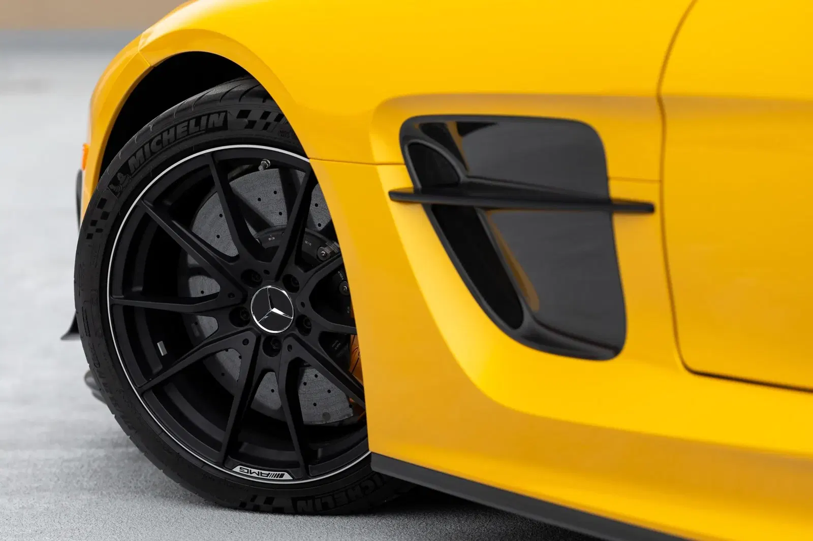 1,400-Mile 2014 Mercedes-Benz SLS AMG Black Series
