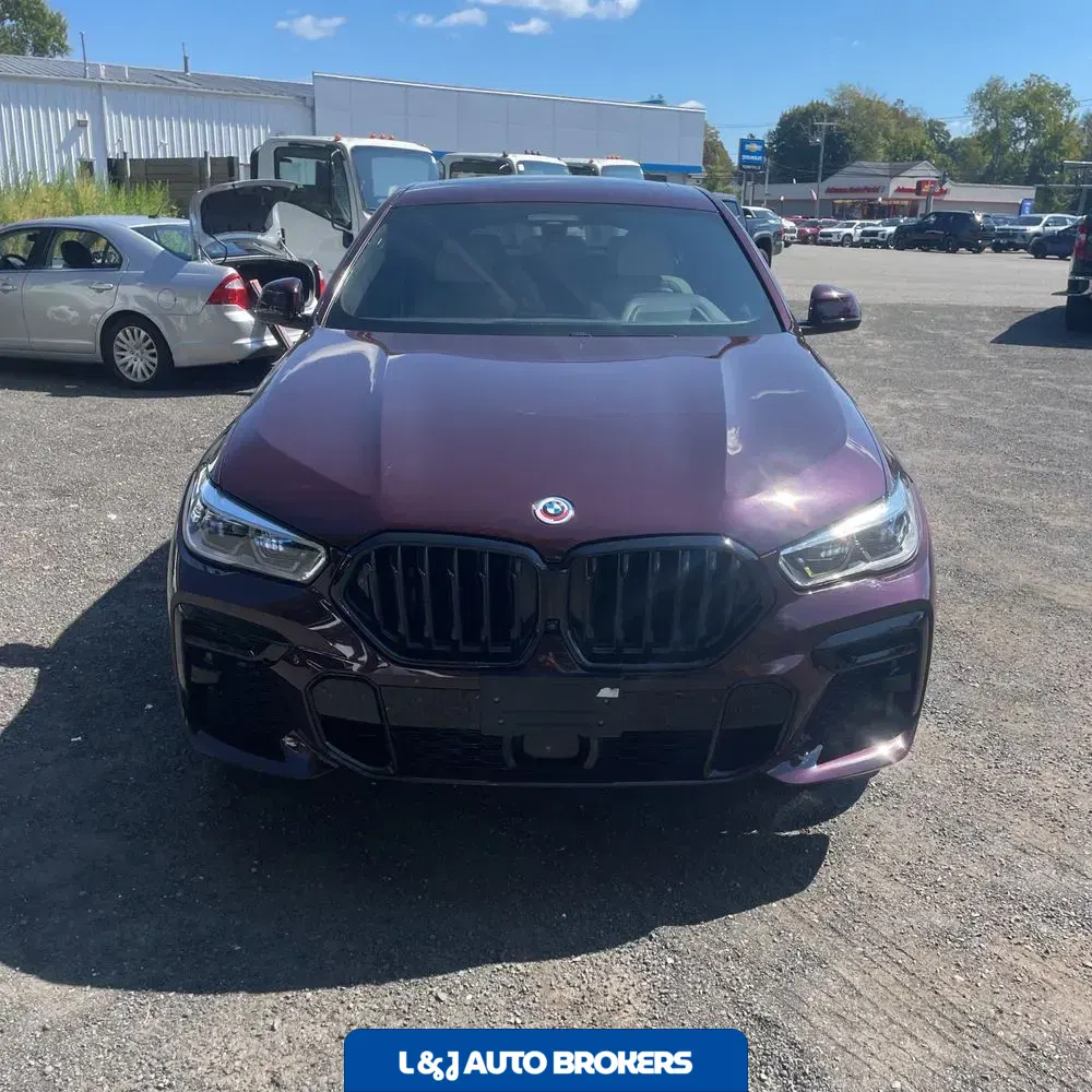 2023 BMW X6 M50i