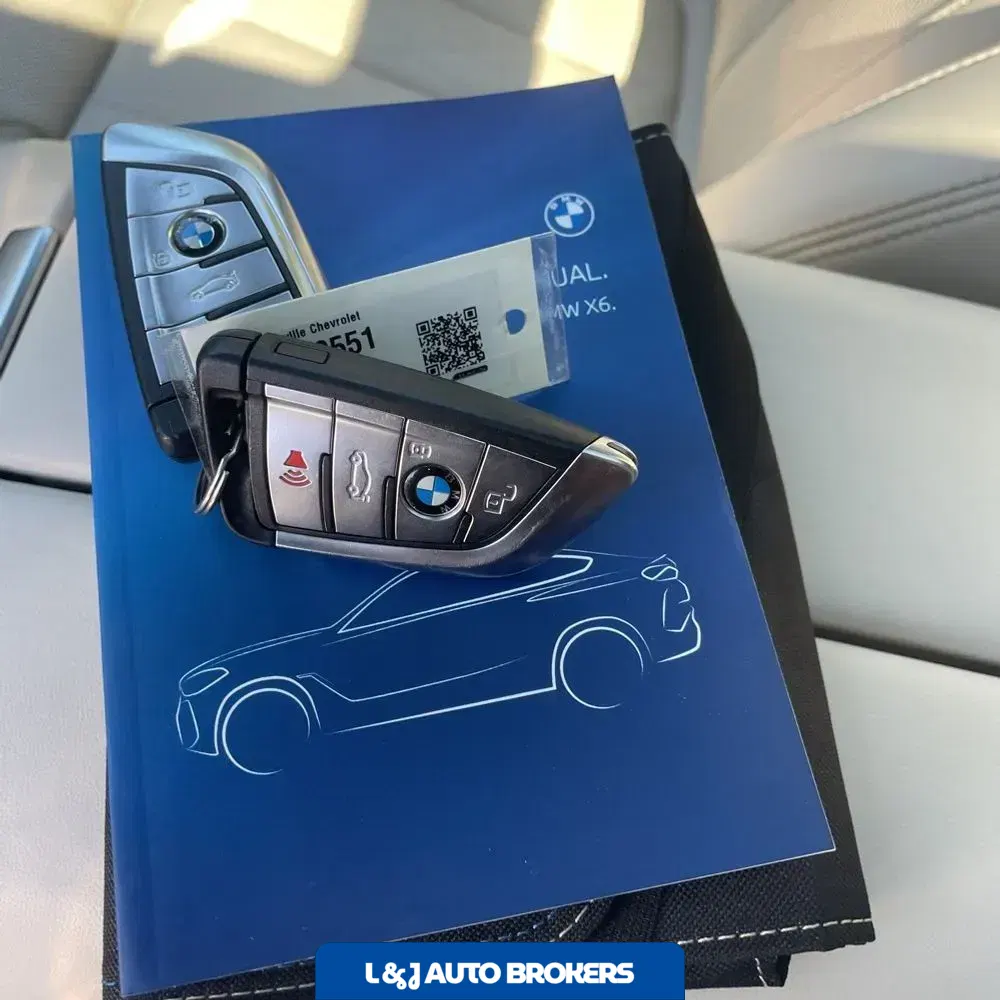 2023 BMW X6 M50i