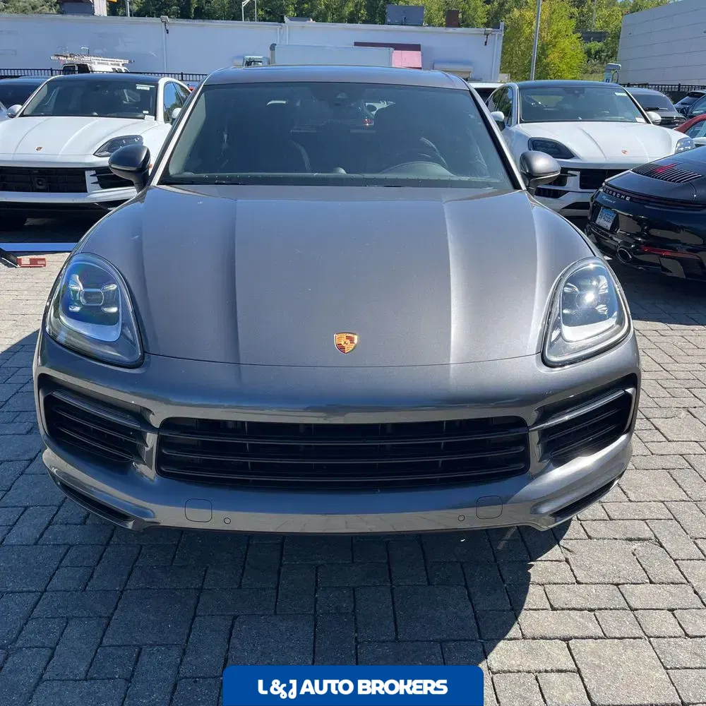 2022 Porsche Cayenne Base