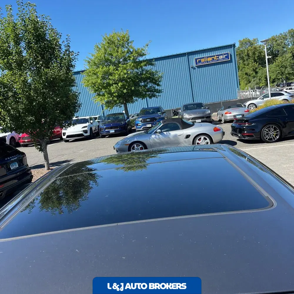 2022 Porsche Cayenne Base