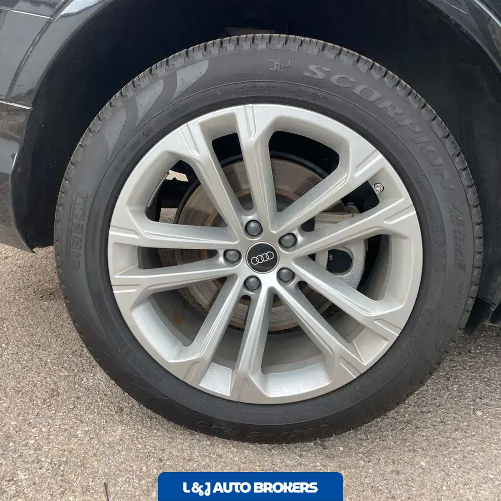 2025 Audi Q7 Premium Plus 55