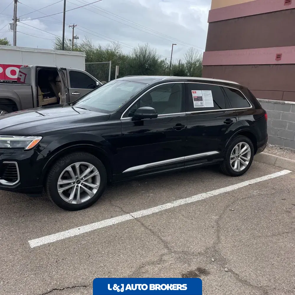 2025 Audi Q7 Premium Plus 55