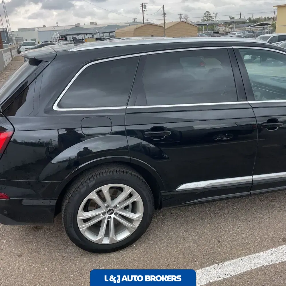 2025 Audi Q7 Premium Plus 55