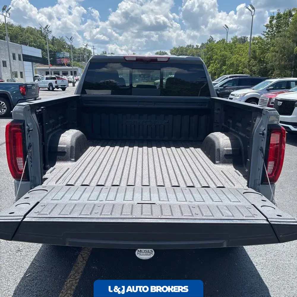 2024 GMC Sierra 1500 AT4X