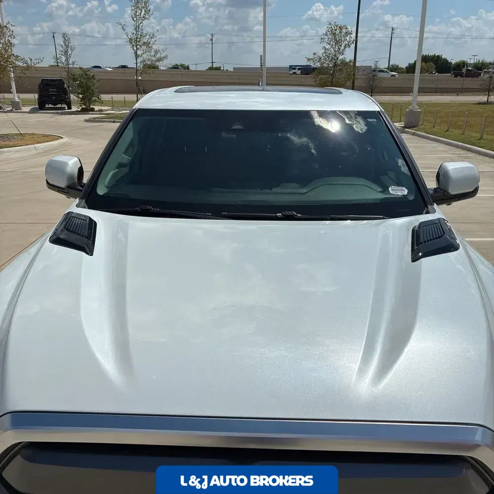 2024 Toyota Tundra Limited HV