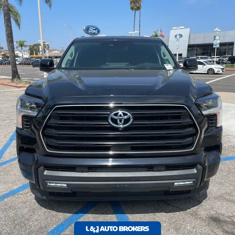 2023 Toyota Sequoia SR5