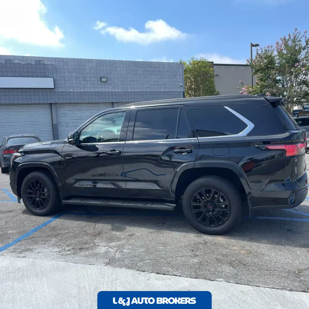 2023 Toyota Sequoia SR5