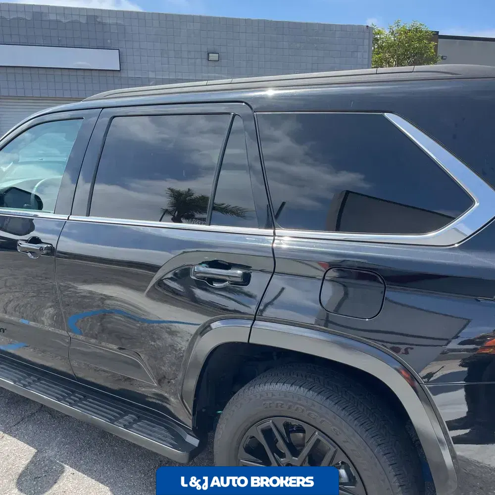 2023 Toyota Sequoia SR5