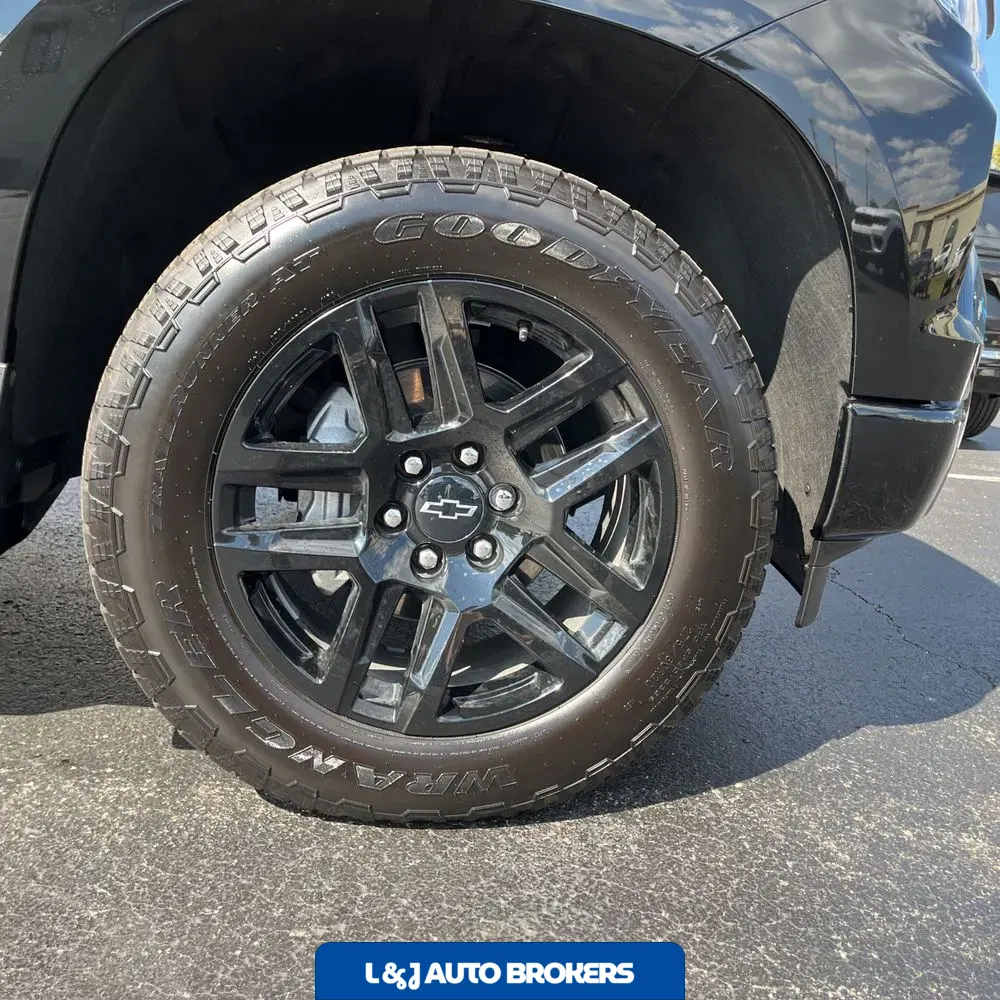 2025 Chevrolet Silverado 1500 RST
