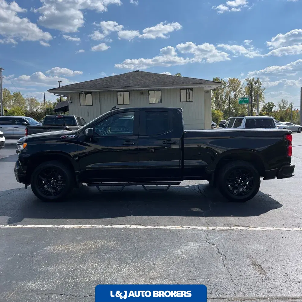 2025 Chevrolet Silverado 1500 RST