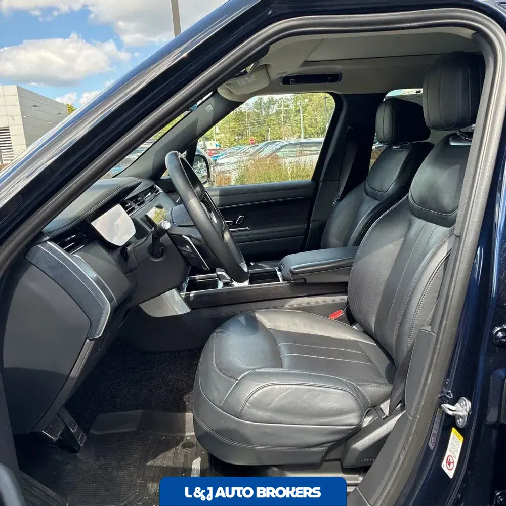 2023 Land Rover Range Rover P530 SE