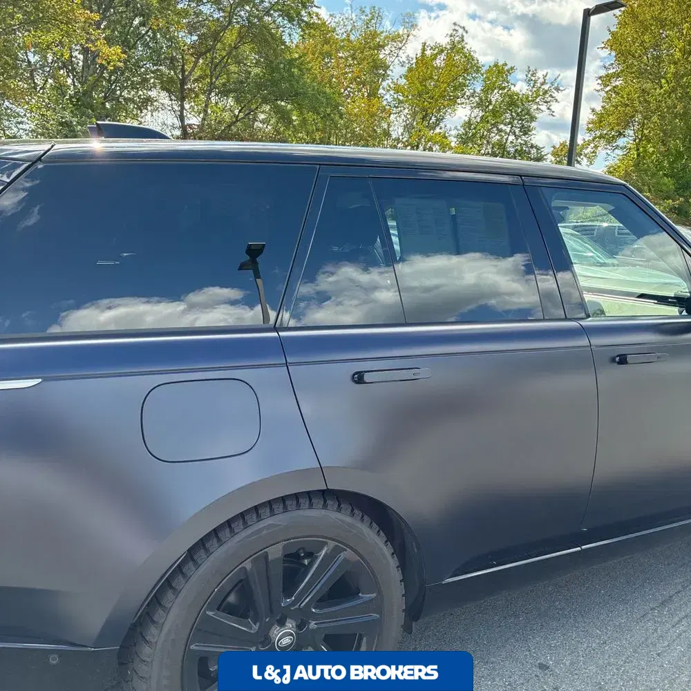 2023 Land Rover Range Rover P530 SE