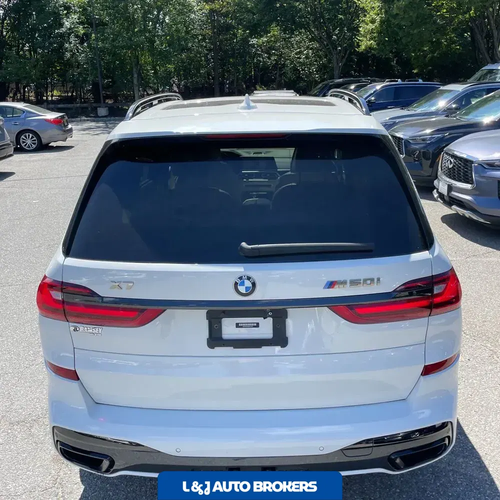 2021 BMW X7 M50i