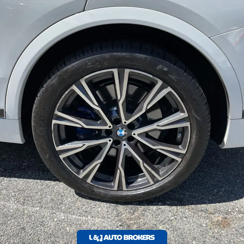2021 BMW X7 M50i