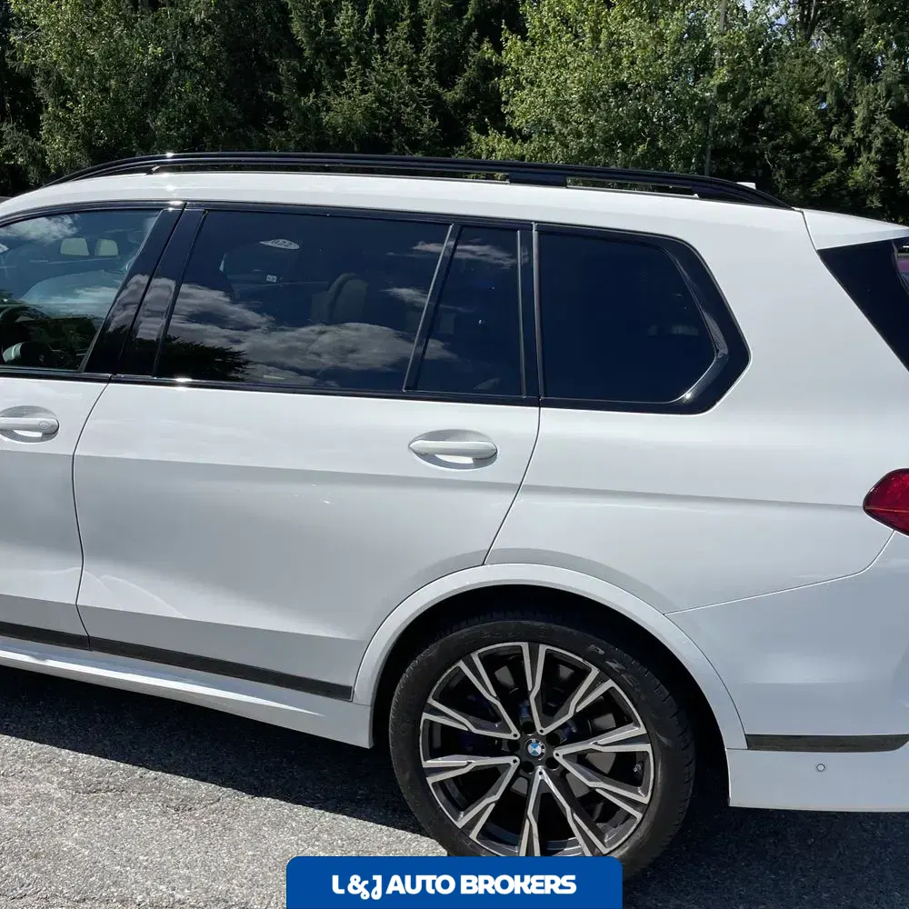 2021 BMW X7 M50i