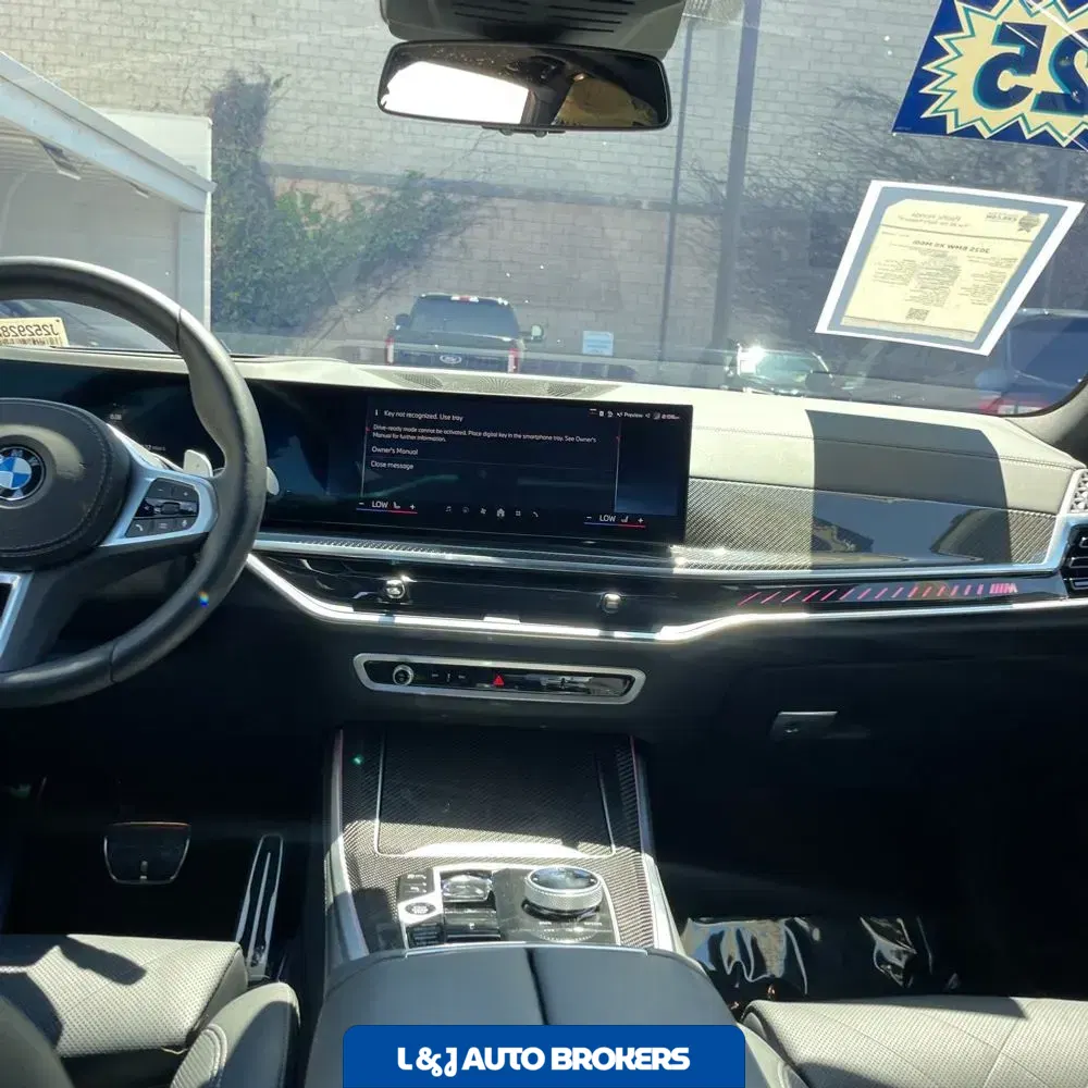 2025 BMW X5 M60i