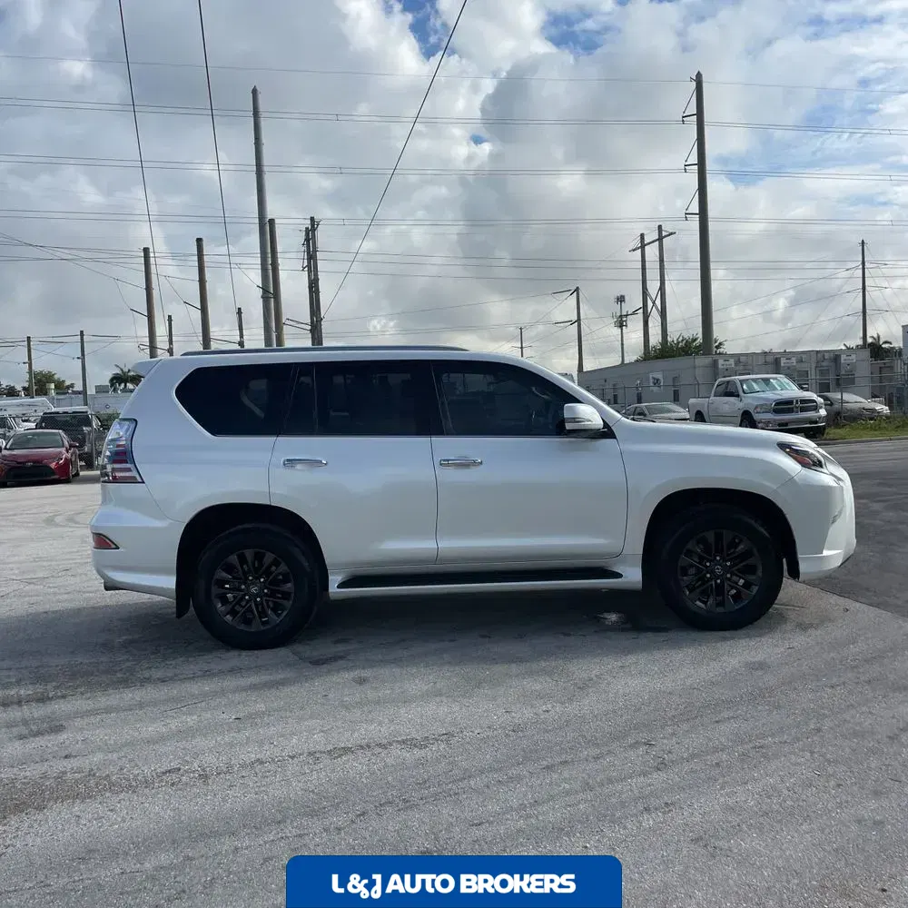 2023 Lexus GX 460 Base