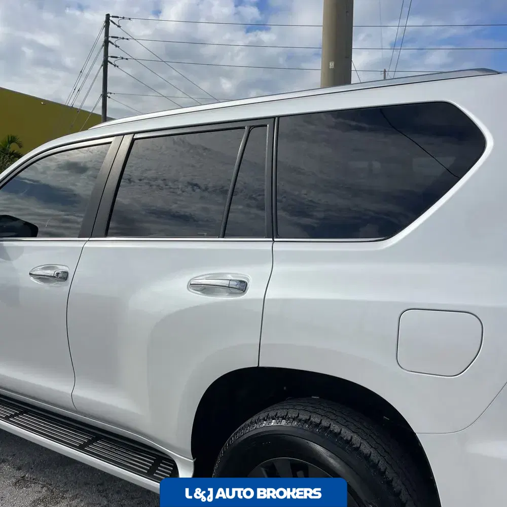 2023 Lexus GX 460 Base