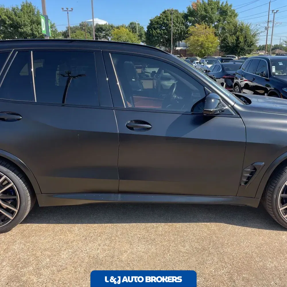 2024 BMW X5 M60i