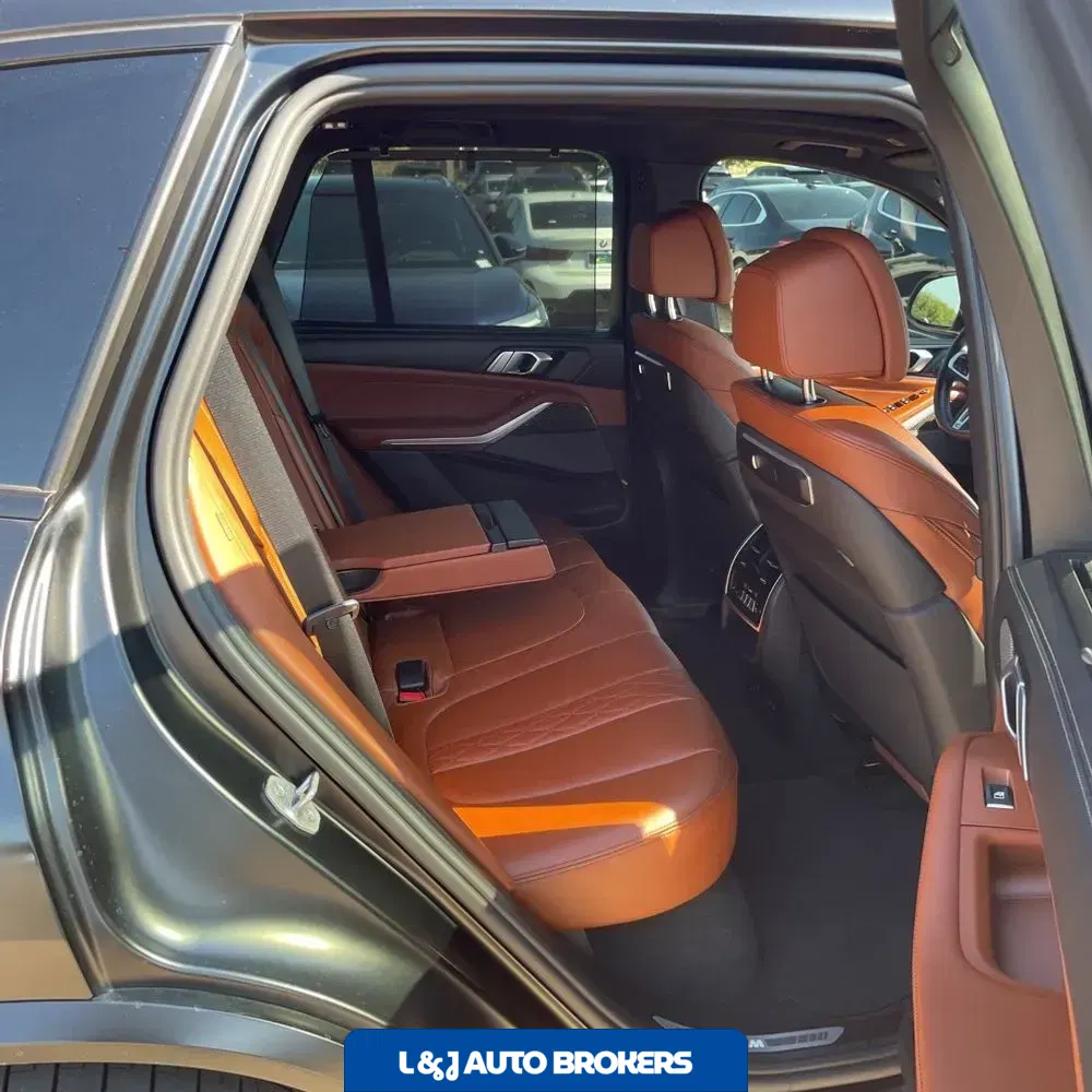 2024 BMW X5 M60i