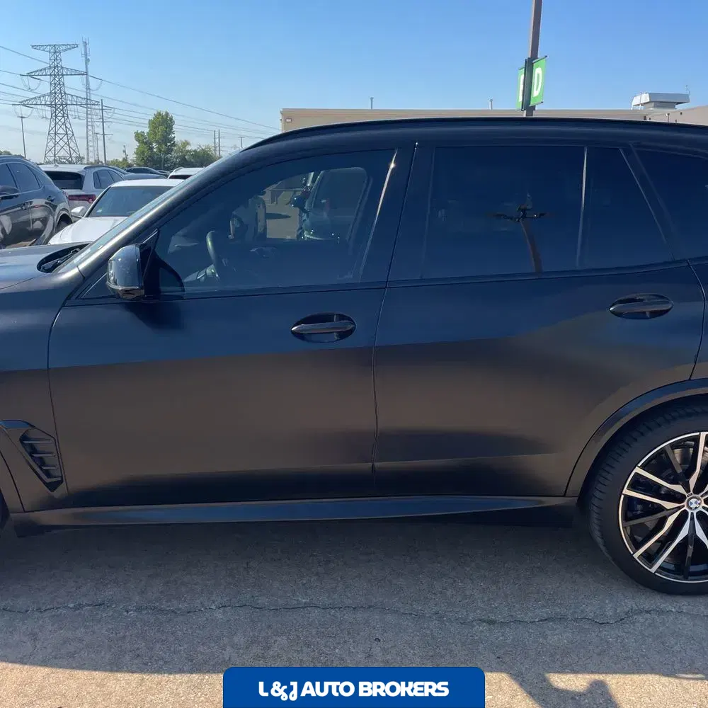 2024 BMW X5 M60i