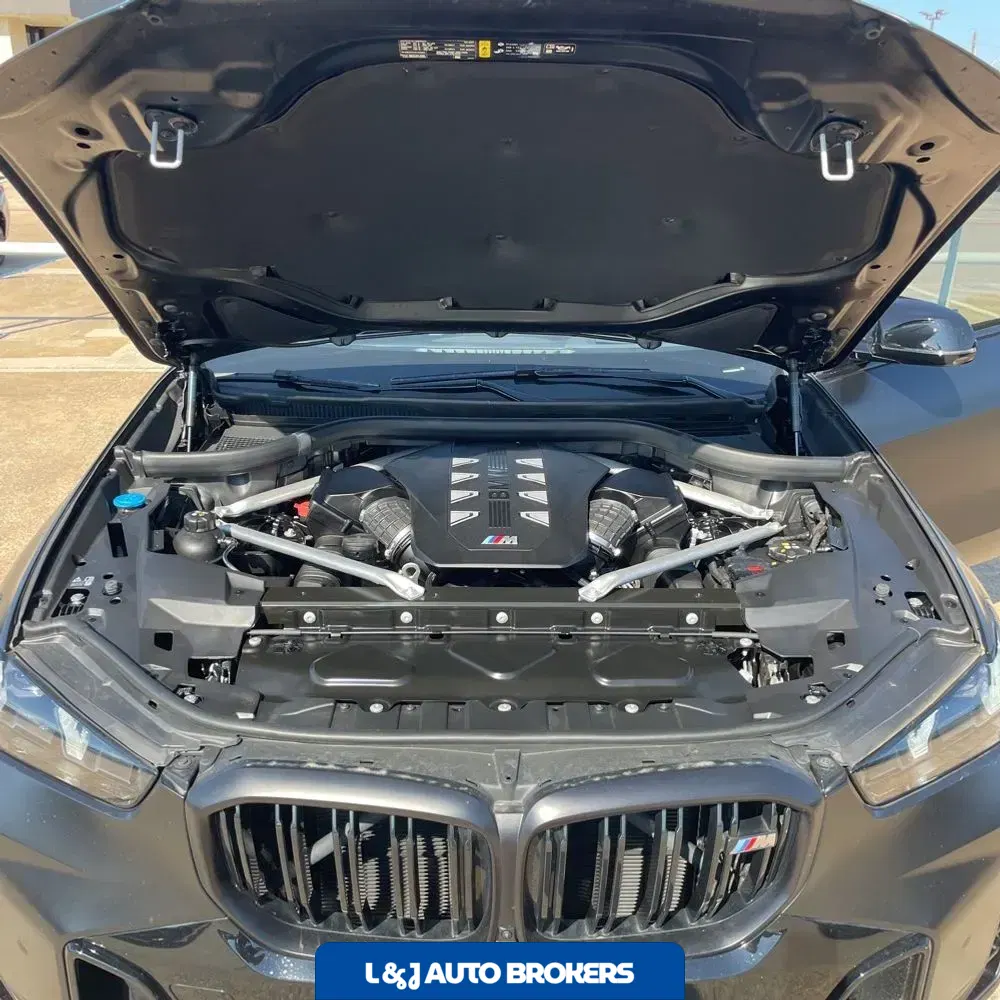 2024 BMW X5 M60i