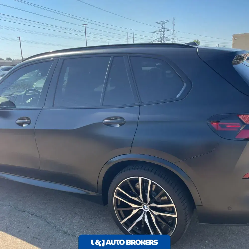 2024 BMW X5 M60i