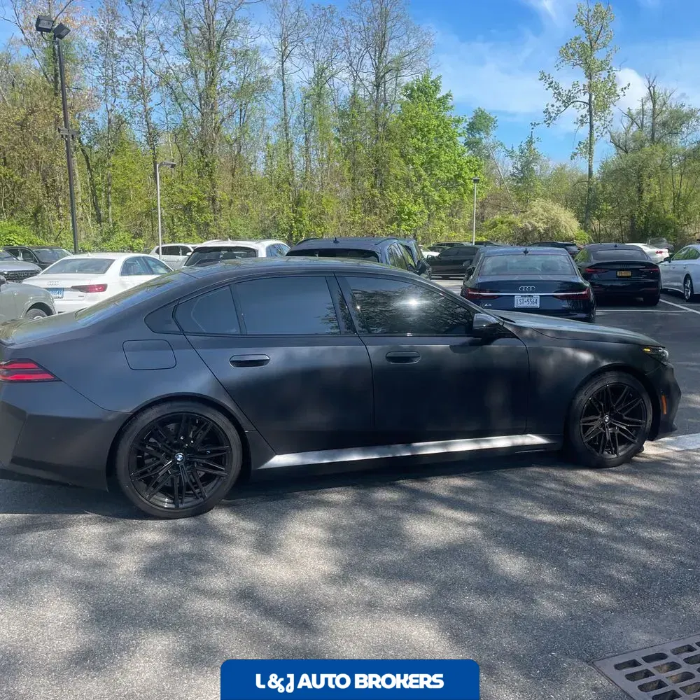 2025 BMW M5 Base