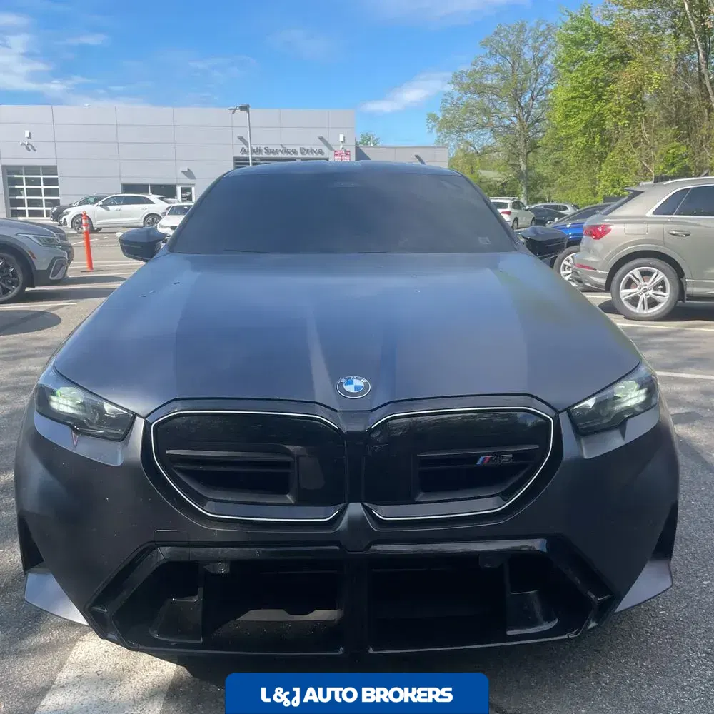2025 BMW M5 Base