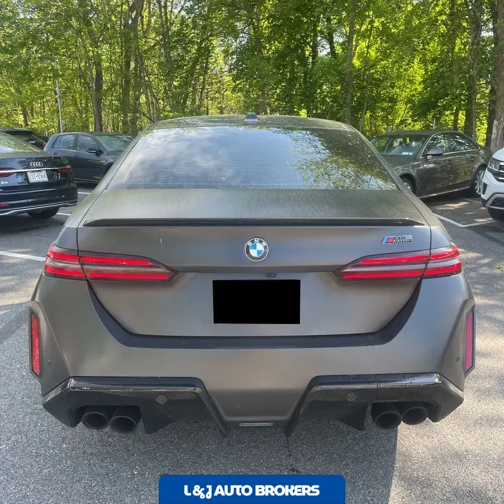 2025 BMW M5 Base