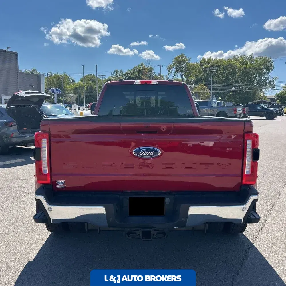 2023 Ford F-450 Super Duty Lariat