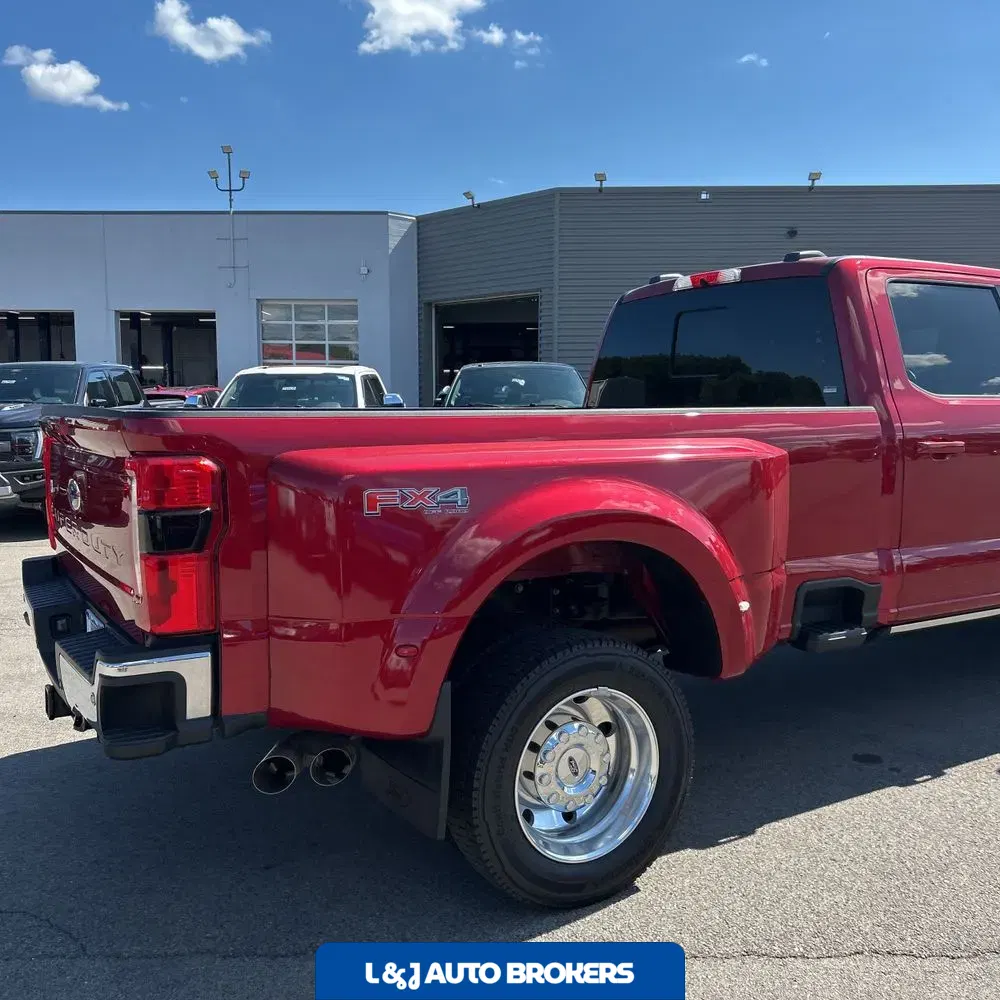 2023 Ford F-450 Super Duty Lariat