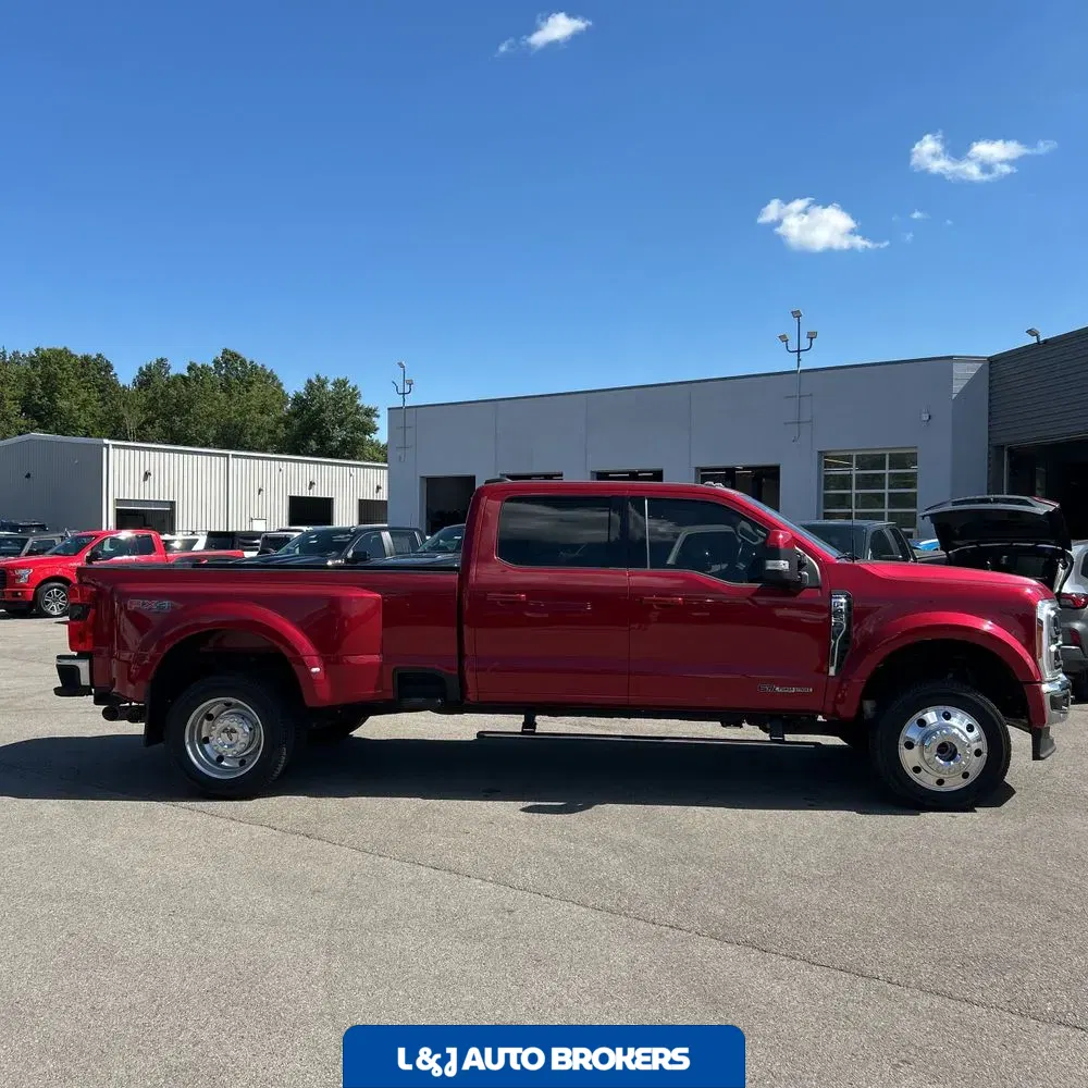 2023 Ford F-450 Super Duty Lariat