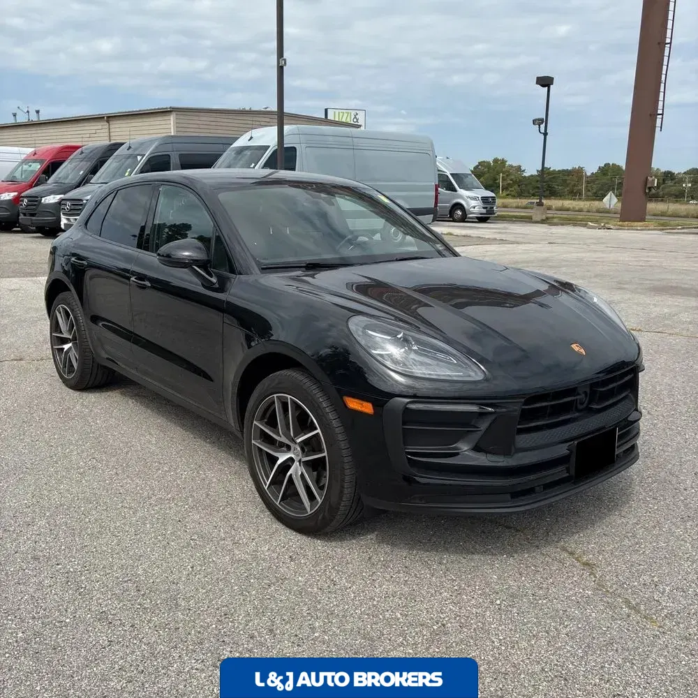 2023 Porsche Macan T