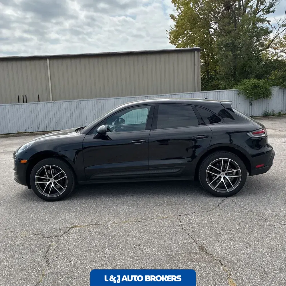 2023 Porsche Macan T