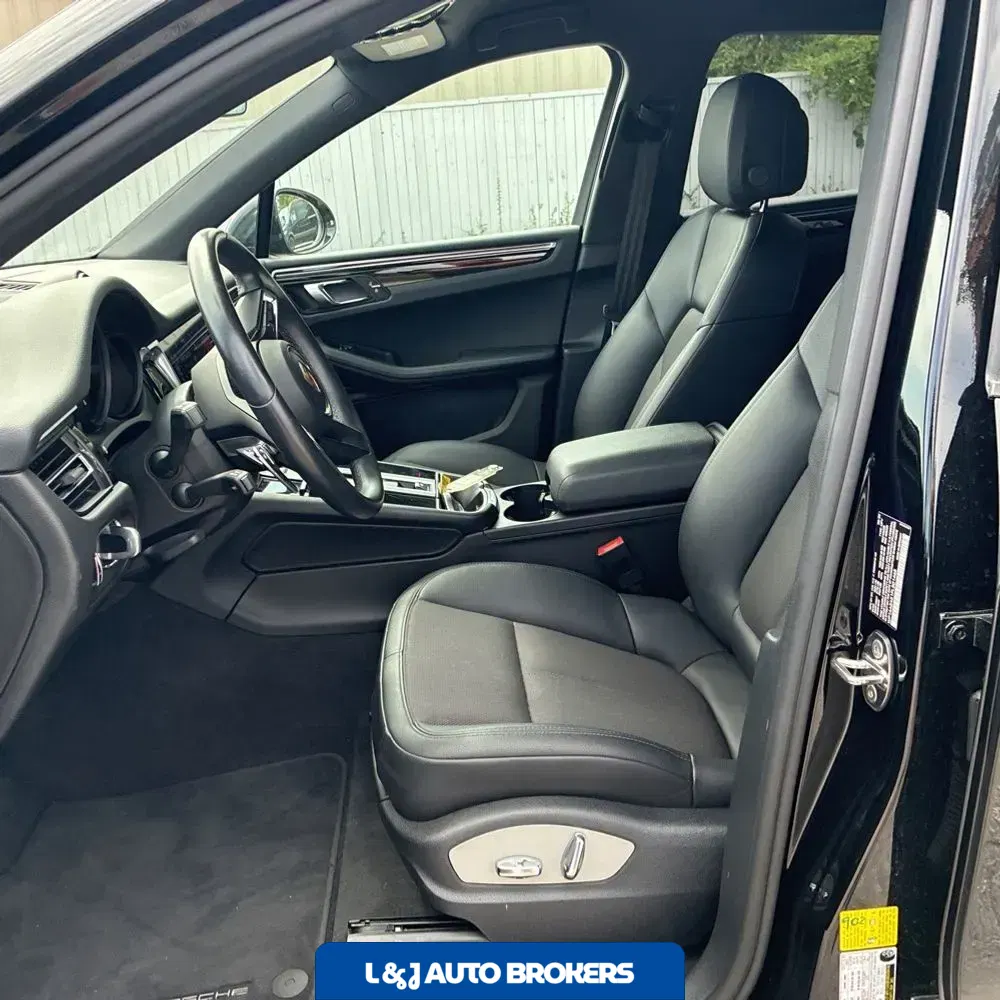 2023 Porsche Macan T